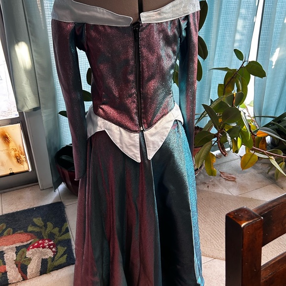 Dream Princess Gown color changing blue and pink - Picture 3 of 4